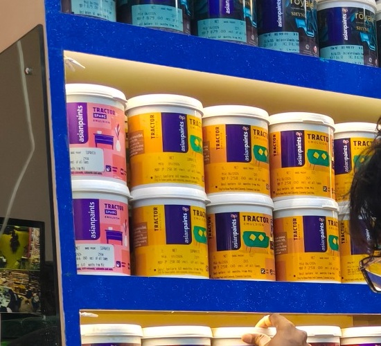Asian Paints Royale range real in-store photograph at Islamia Paints & Decor, Topsia Kolkata
