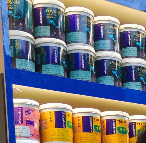Real Asian Paints Royale product photo in Islamia Paints store